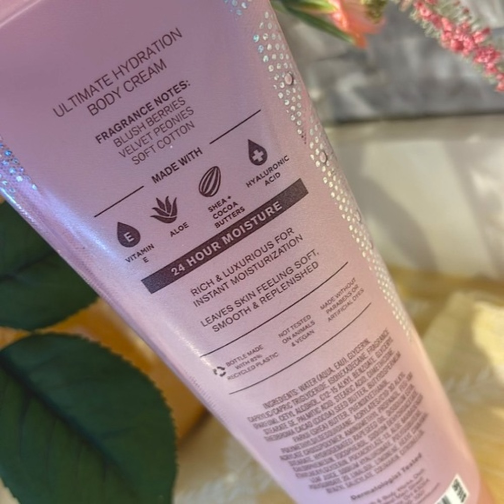 🆕 Bath & Body Works 2-Piece Pink Suede 24 Hr Moisture Body Care Set - Picture 8 of 9